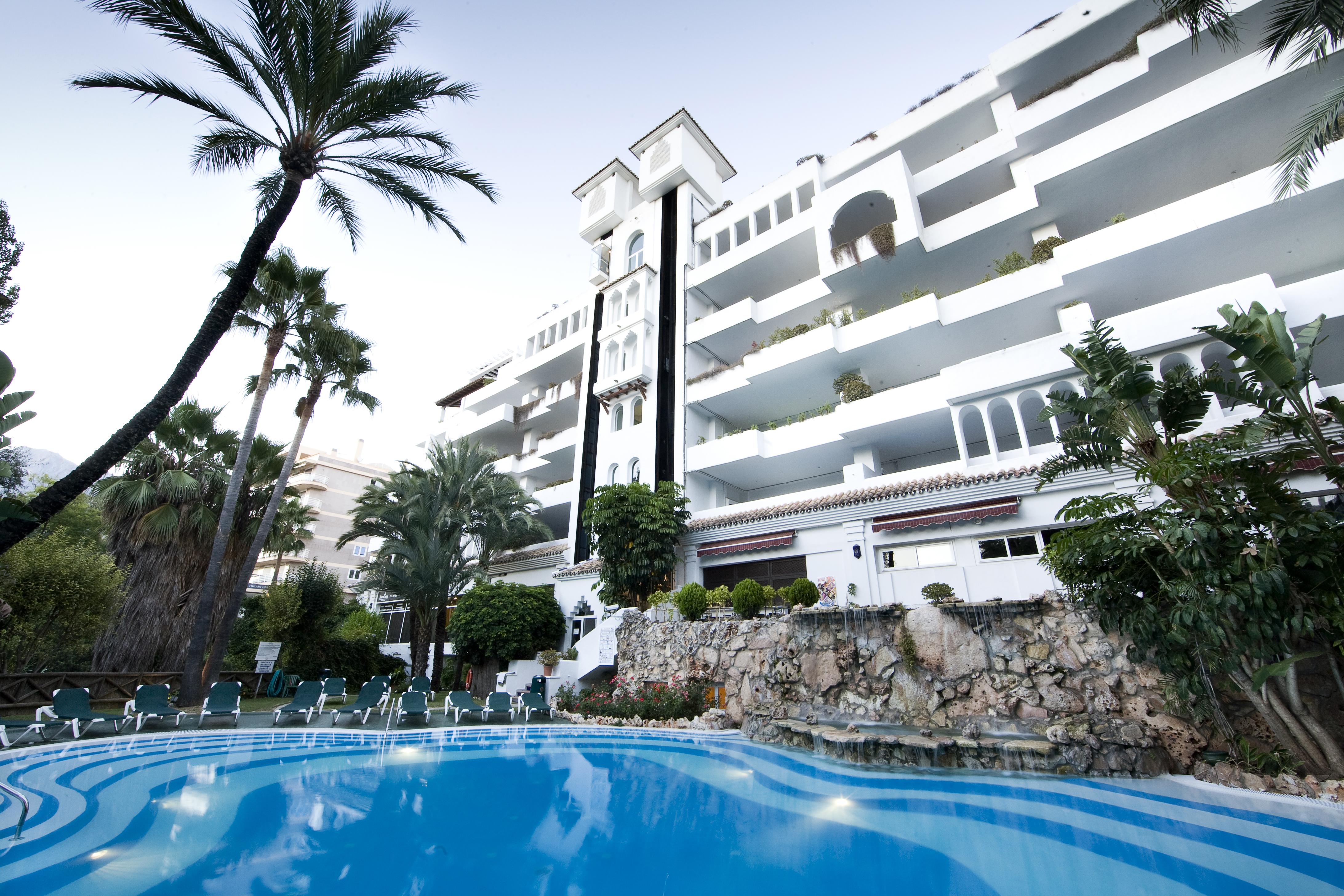 Aparthotel Monarque Sultan Marbella Exterior foto